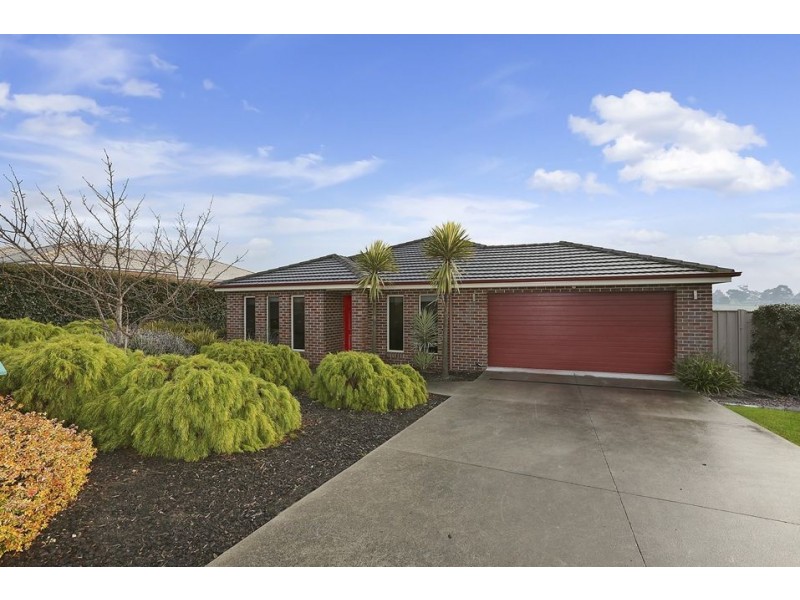 18 Fulford Cresent, Elliminyt VIC 3250