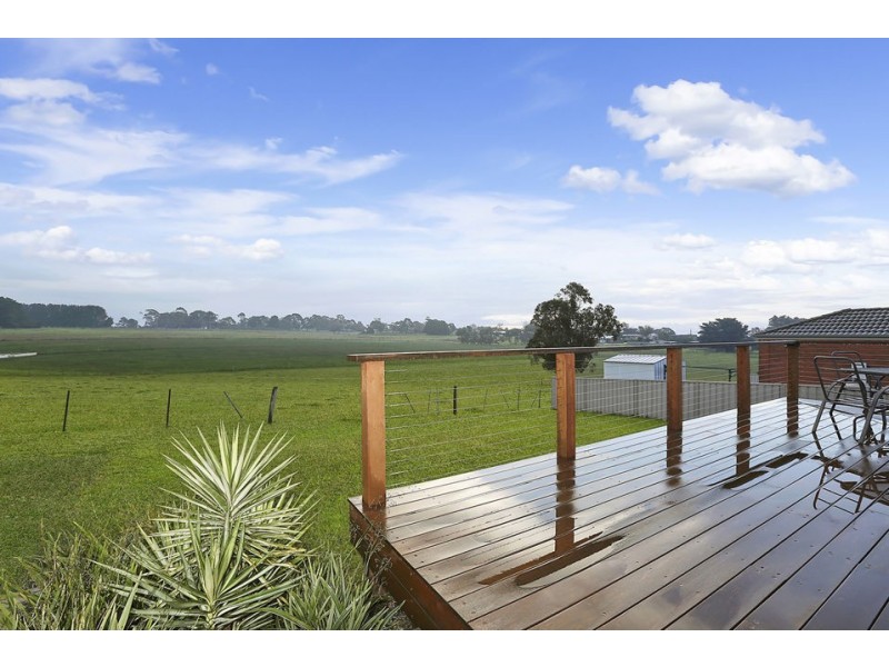 18 Fulford Cresent, Elliminyt VIC 3250