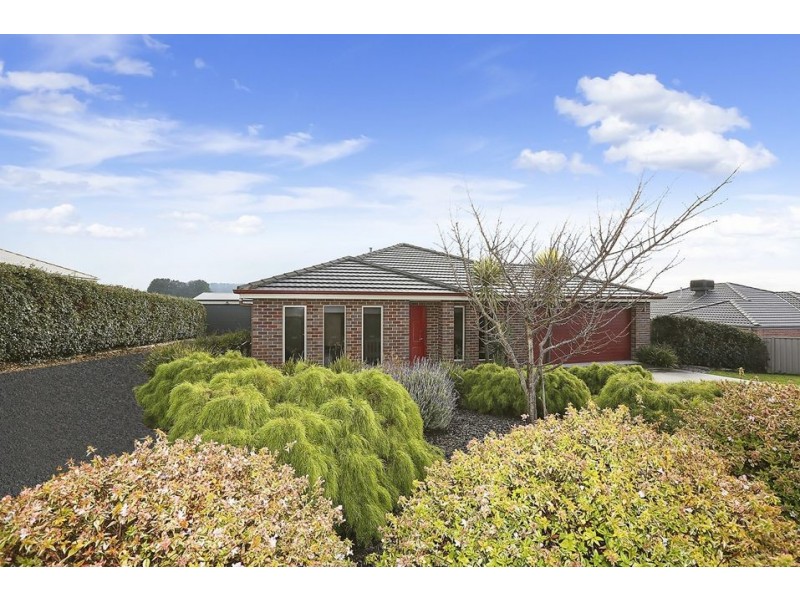 18 Fulford Cresent, Elliminyt VIC 3250