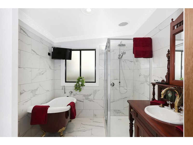 86 Queen Street, Colac VIC 3250