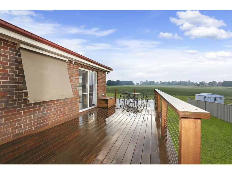 18 Fulford Cresent, Elliminyt VIC 3250