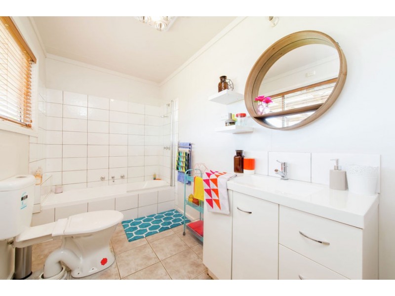 9 Jennings Street, Colac VIC 3250