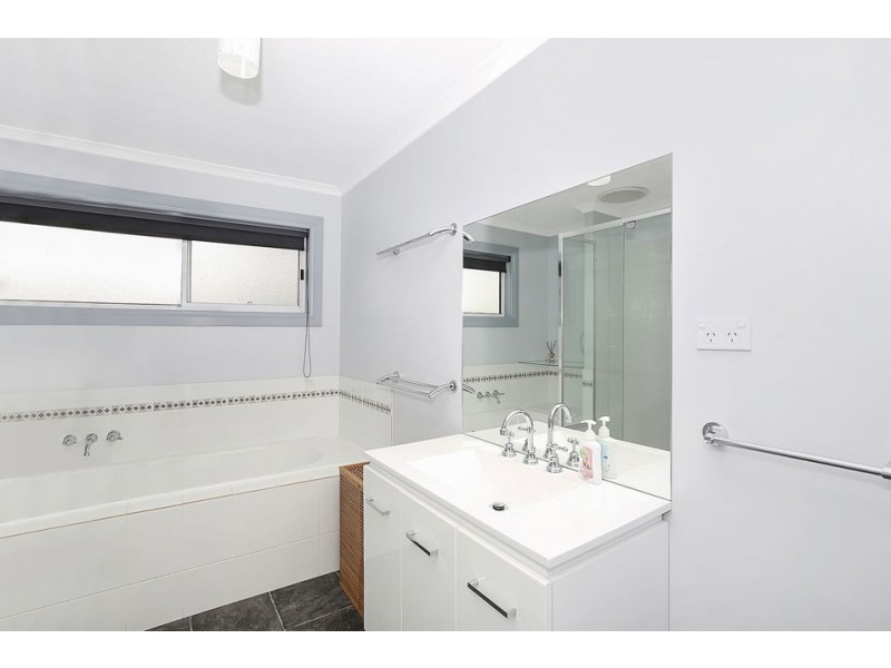 1 Ross Street, Colac VIC 3250