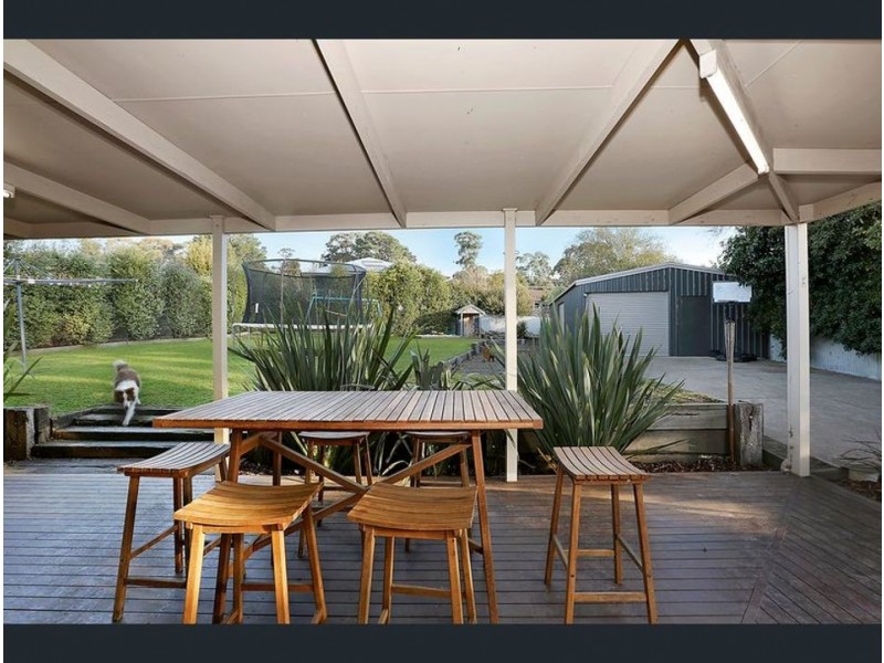 2 Almond Grove, Elliminyt VIC 3250