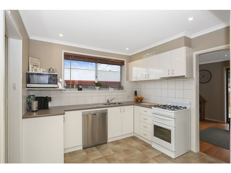 8 Leahy Court, Colac VIC 3250