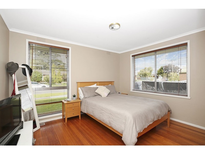 8 Leahy Court, Colac VIC 3250