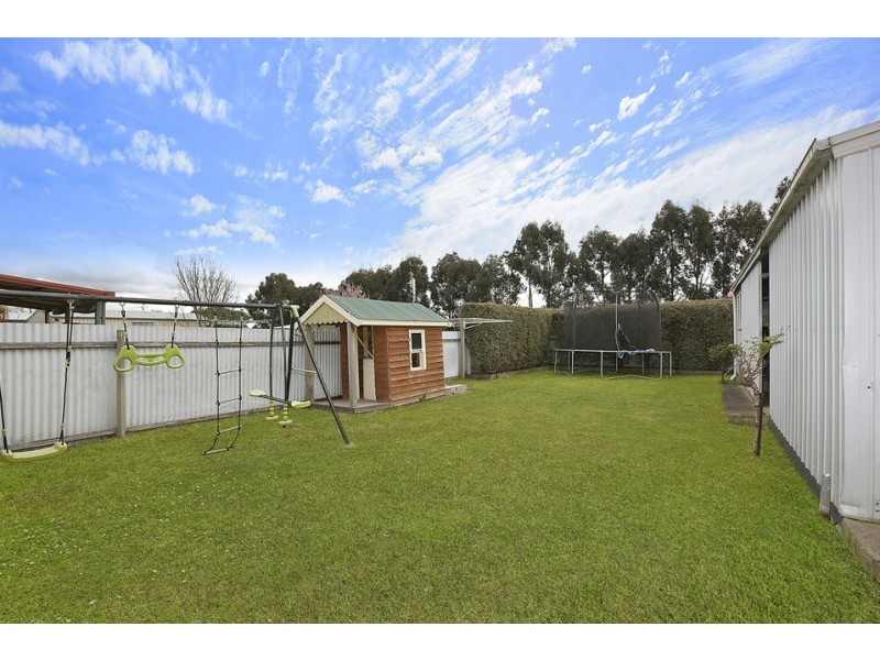 8 Leahy Court, Colac VIC 3250