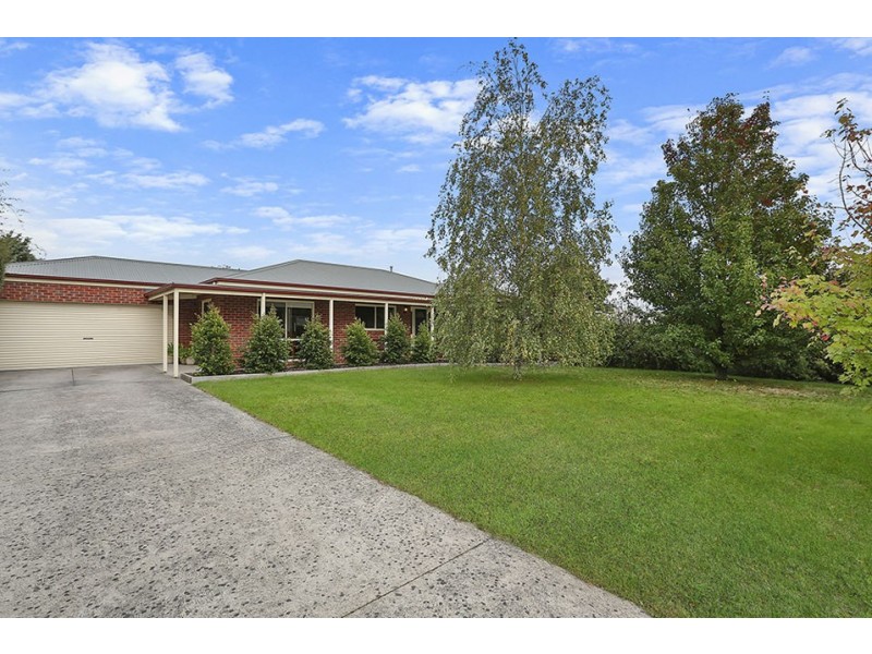 12 Beechy Court, Elliminyt VIC 3250