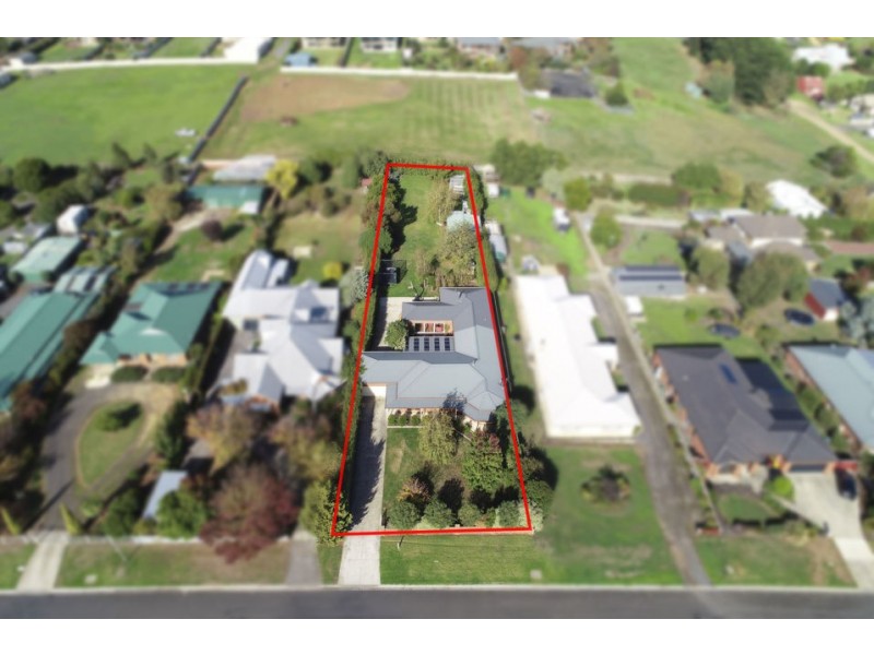 12 Beechy Court, Elliminyt VIC 3250