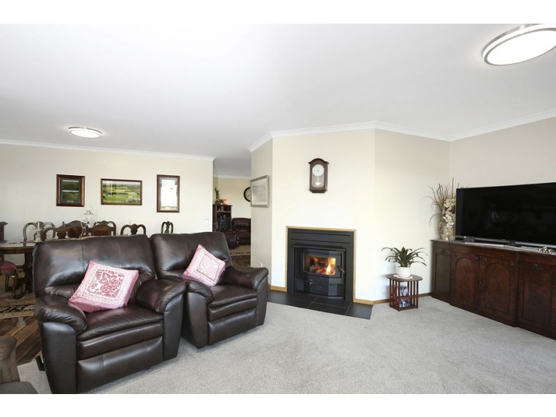 85 Corangamite Lake Road, Colac West VIC 3250
