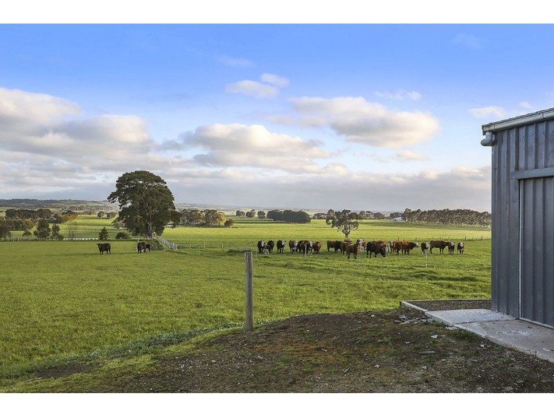 85 Corangamite Lake Road, Colac West VIC 3250