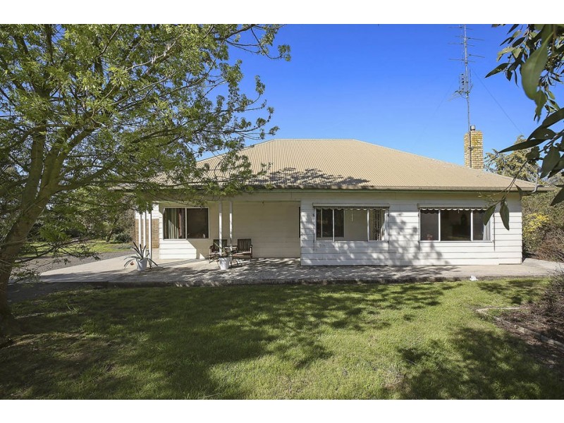 170 Corangamite Lake Road, Colac West VIC 3250