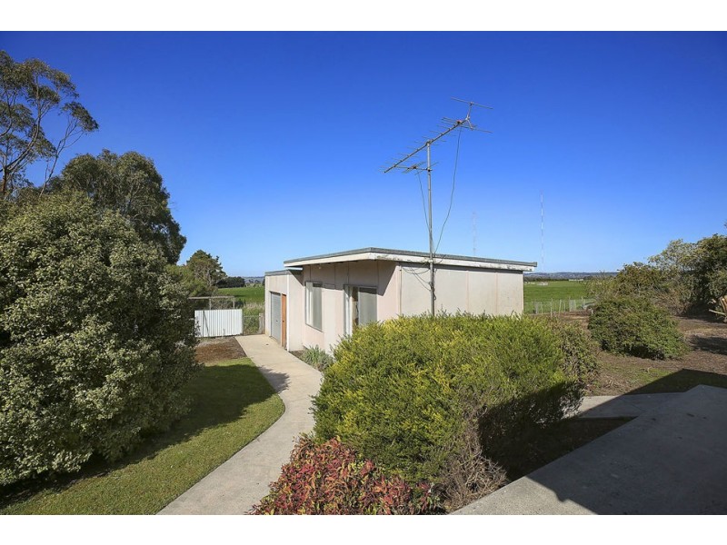 170 Corangamite Lake Road, Colac West VIC 3250