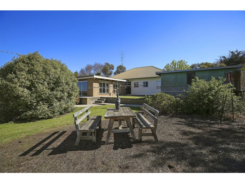 170 Corangamite Lake Road, Colac West VIC 3250