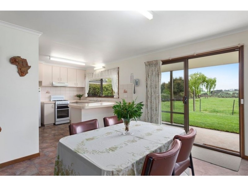 65 Collyers Road, Warncoort VIC 3243