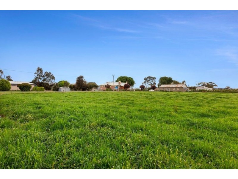 30 Lang Street, Beeac VIC 3251
