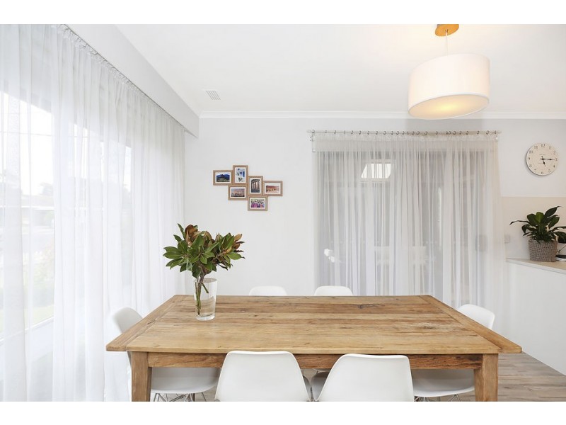 9 Batson Crescent, Elliminyt VIC 3250