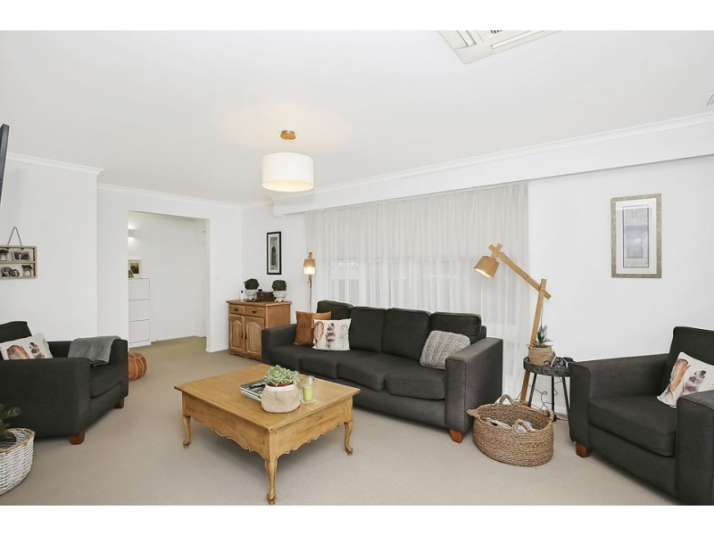 9 Batson Crescent, Elliminyt VIC 3250