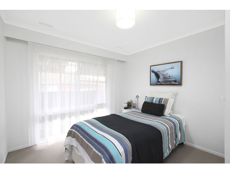 9 Batson Crescent, Elliminyt VIC 3250