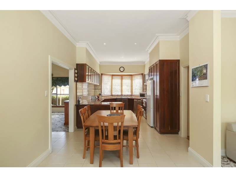 16 Moore Street, Colac VIC 3250