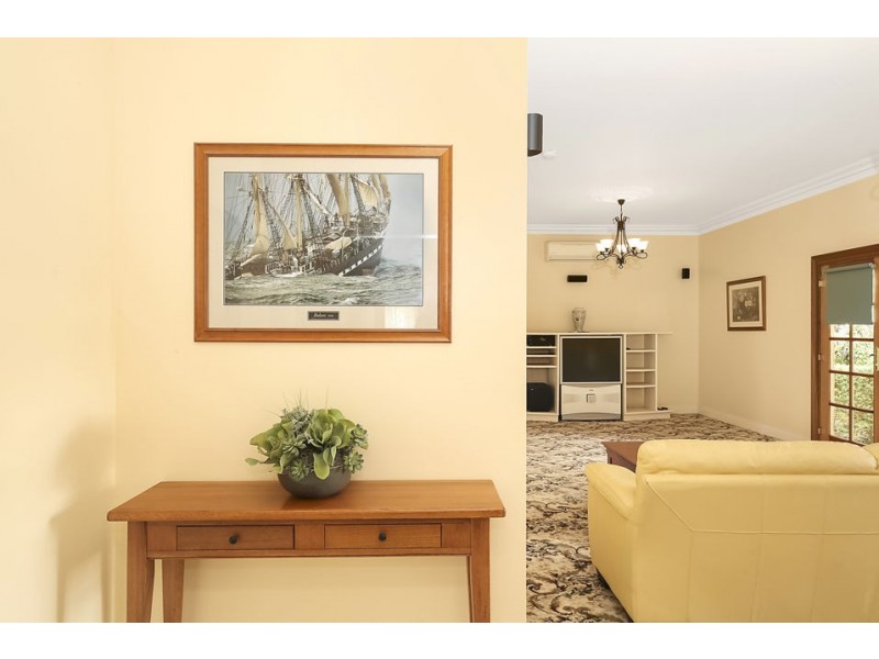 16 Moore Street, Colac VIC 3250