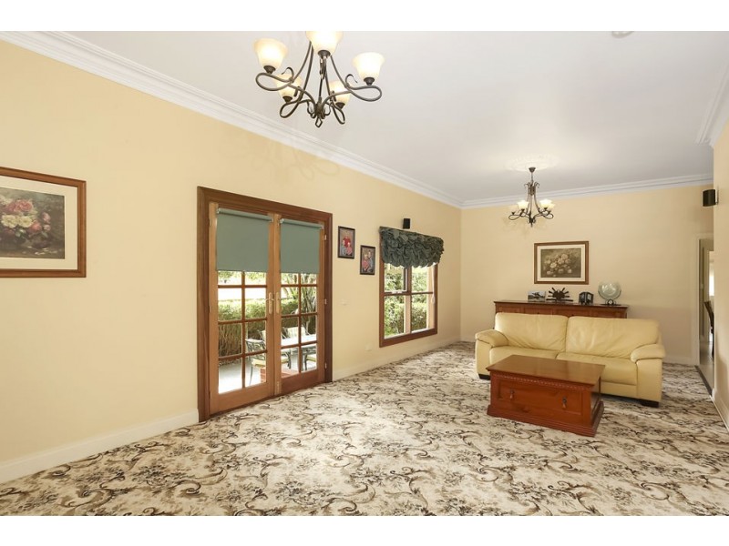 16 Moore Street, Colac VIC 3250