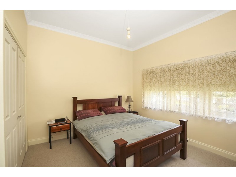 16 Moore Street, Colac VIC 3250