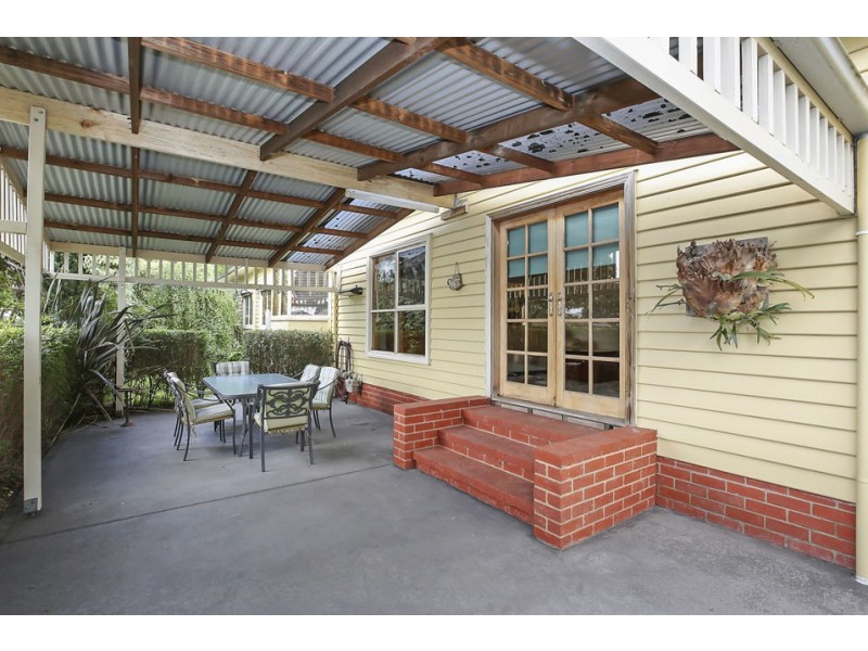 16 Moore Street, Colac VIC 3250