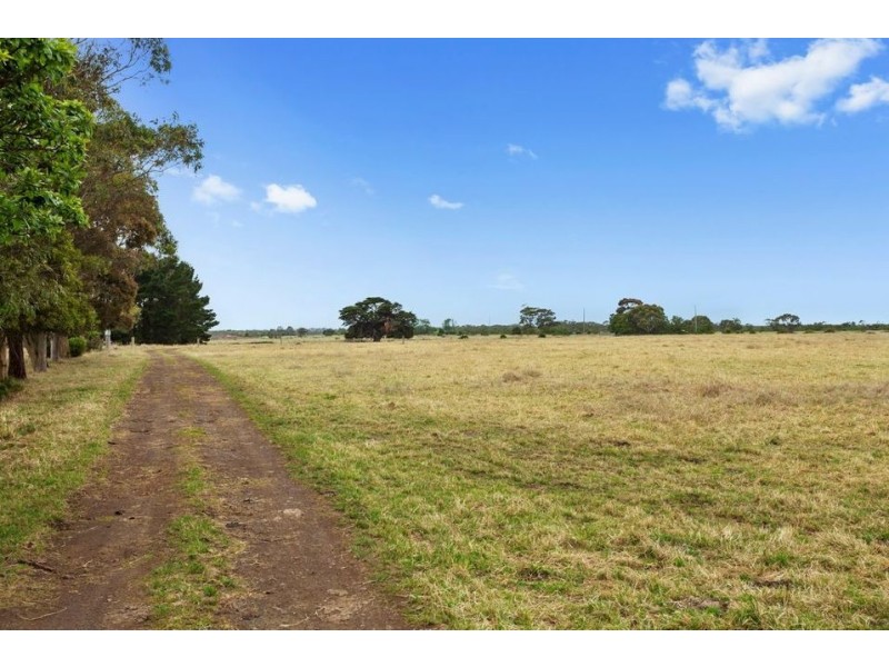 2010 Princes Highway, Pirron Yallock VIC 3249