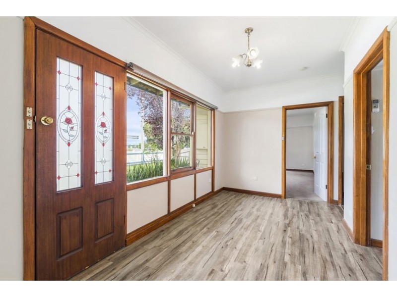 4 Princetown Rd, Simpson VIC 3266