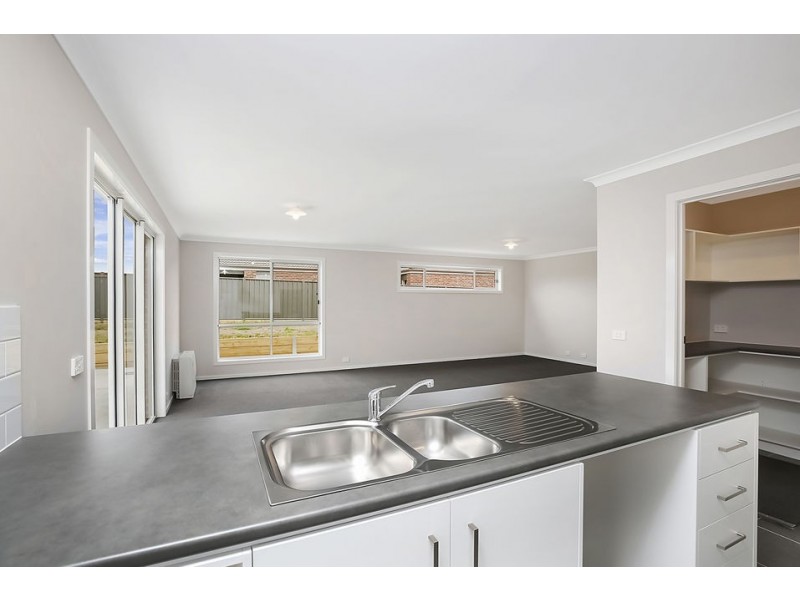 34 Imperial Drive, Colac VIC 3250