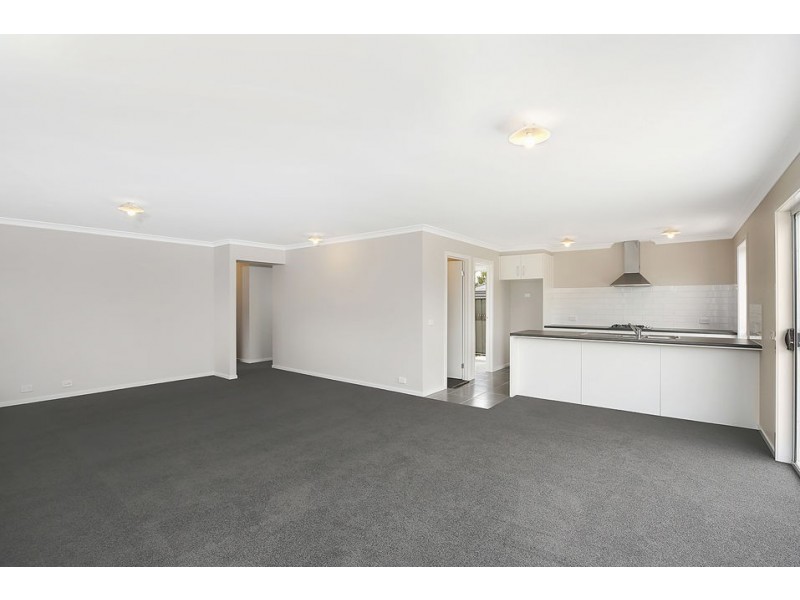 34 Imperial Drive, Colac VIC 3250