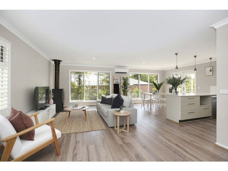 8 Huggins Court, Elliminyt VIC 3250
