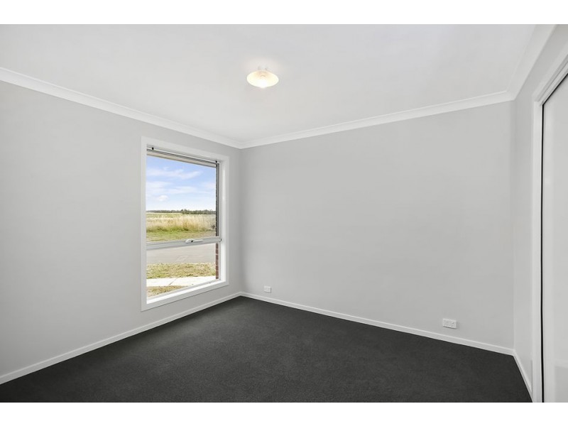 34 Imperial Drive, Colac VIC 3250