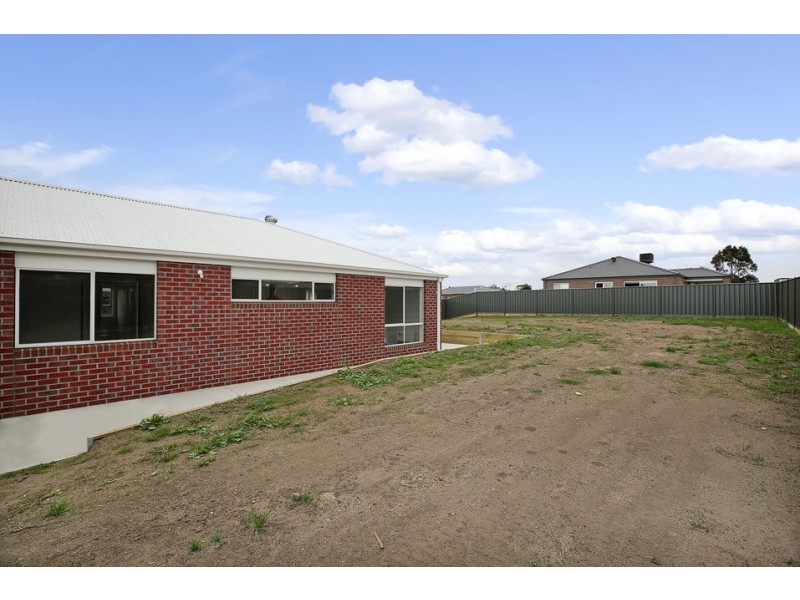 34 Imperial Drive, Colac VIC 3250