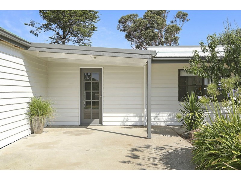 32 New Station St, Cressy VIC 3322
