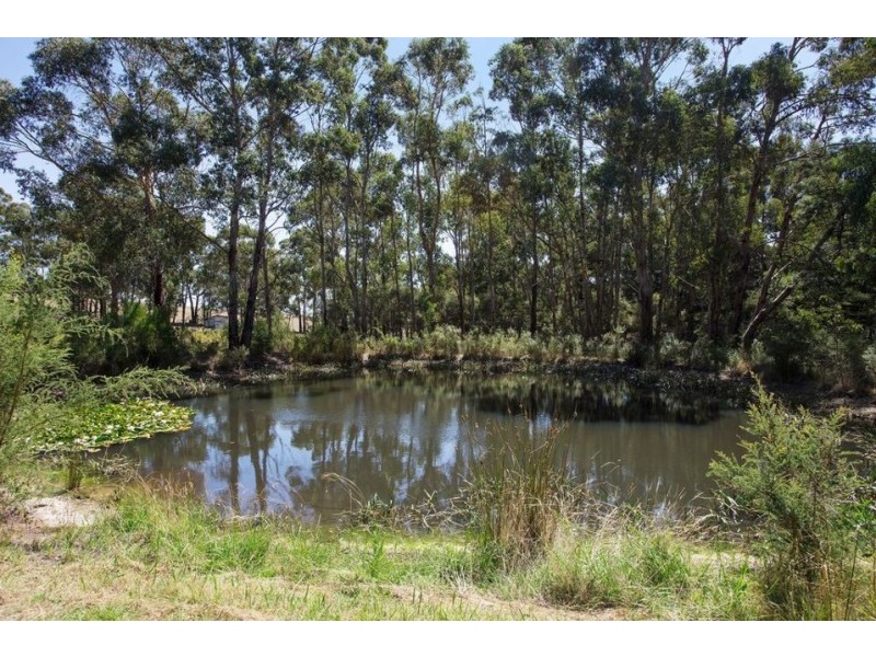 30 Hoveys Rd, Barongarook West VIC 3249