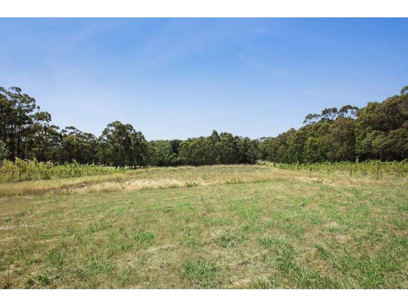 30 Hoveys Rd, Barongarook West VIC 3249