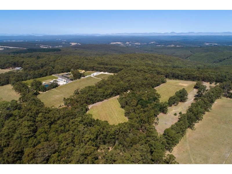 30 Hoveys Rd, Barongarook West VIC 3249