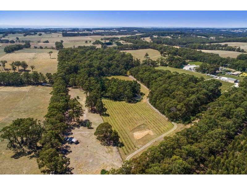 30 Hoveys Rd, Barongarook West VIC 3249