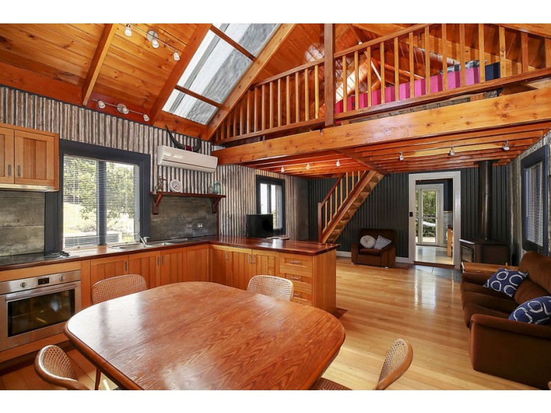 150 Everett Crescent, Barongarook West VIC 3249