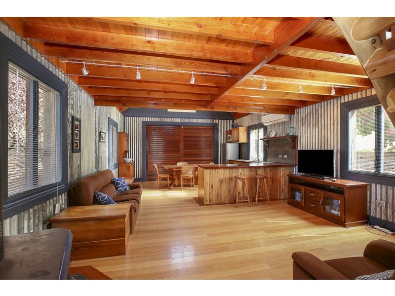 150 Everett Crescent, Barongarook West VIC 3249