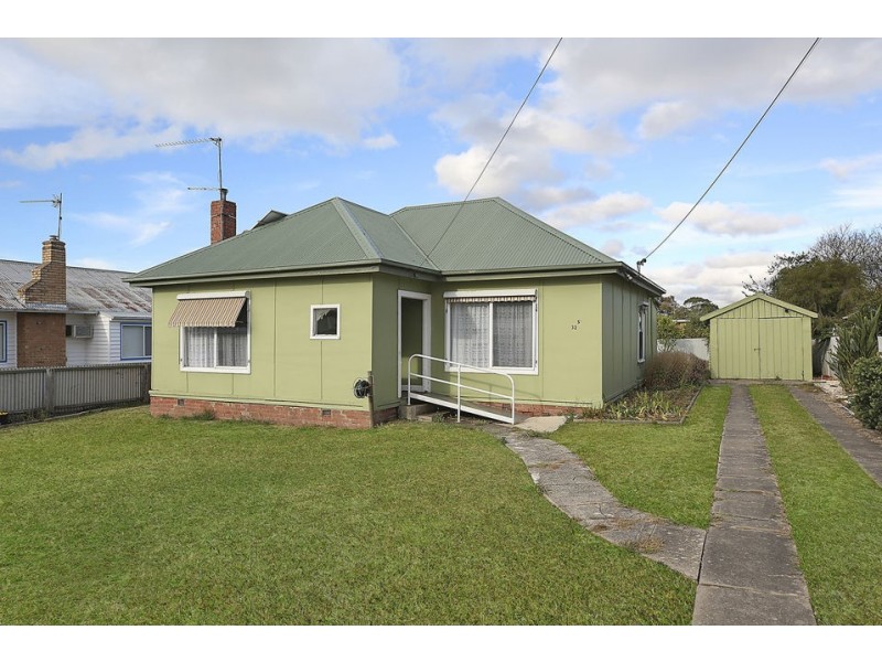 32 Alexander St, Colac VIC 3250