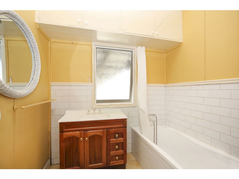 50 Wallace Street, Colac VIC 3250