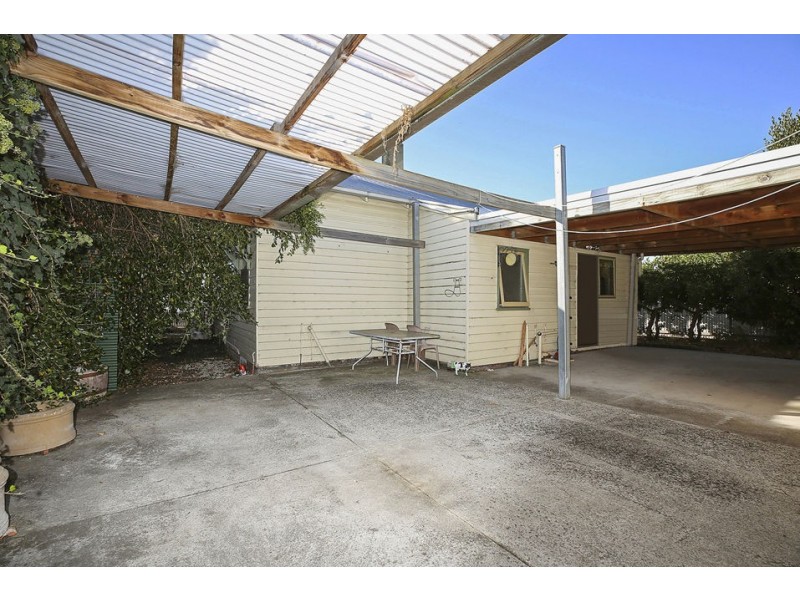 50 Wallace Street, Colac VIC 3250
