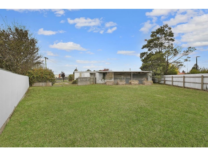 17 Stewart Street, Colac VIC 3250 Richardson Real Estate Colac For Sale