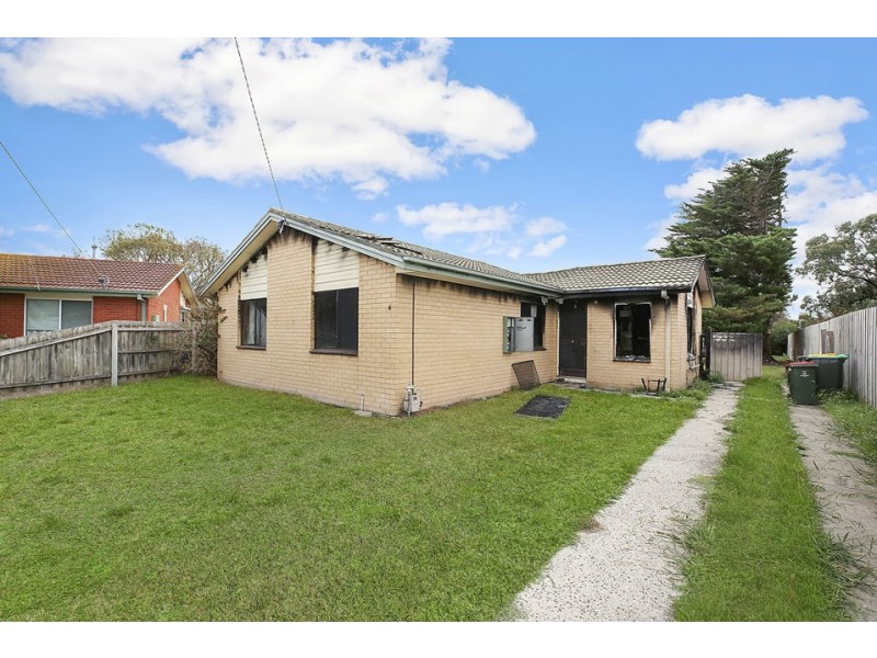 4 Taylor Court, Colac VIC 3250