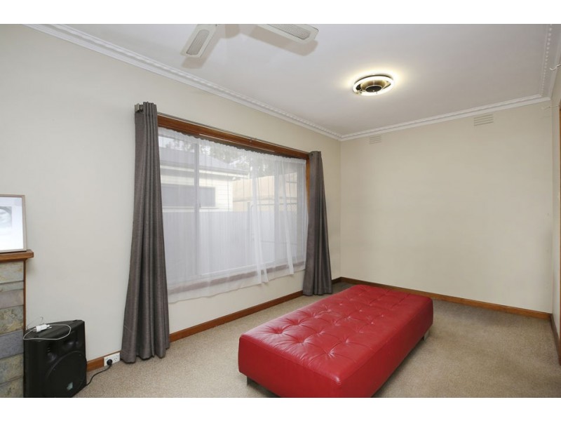 8 Irrewillipe Road, Elliminyt VIC 3250