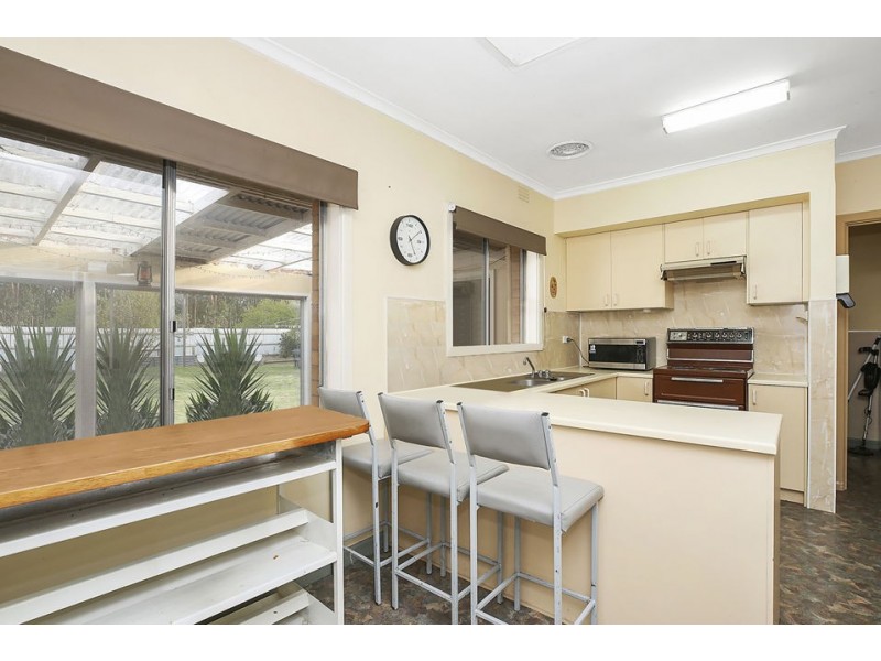 8 Irrewillipe Road, Elliminyt VIC 3250