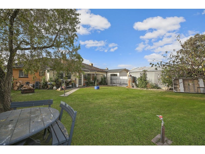 8 Irrewillipe Road, Elliminyt VIC 3250
